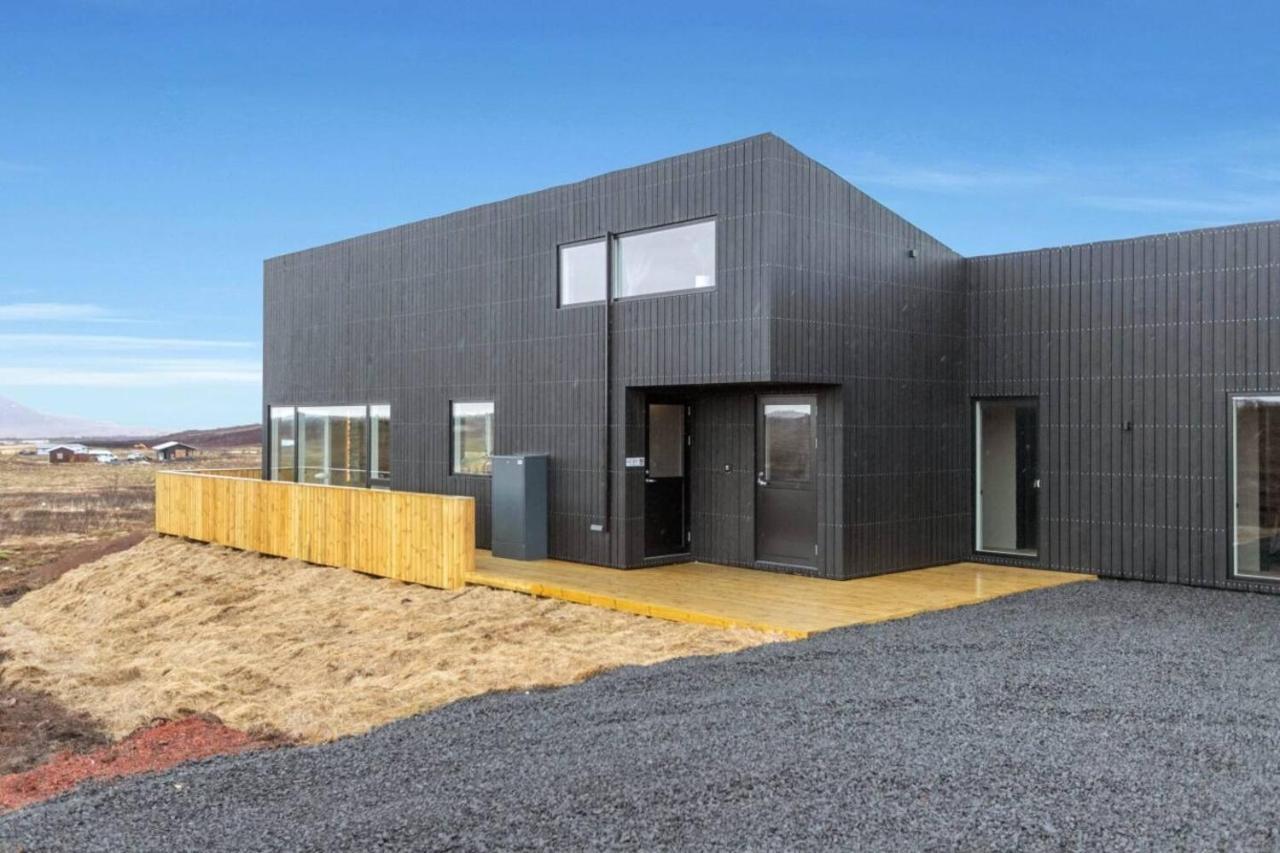 Luxury Log Home With A Hot Tub Selfoss Exterior foto